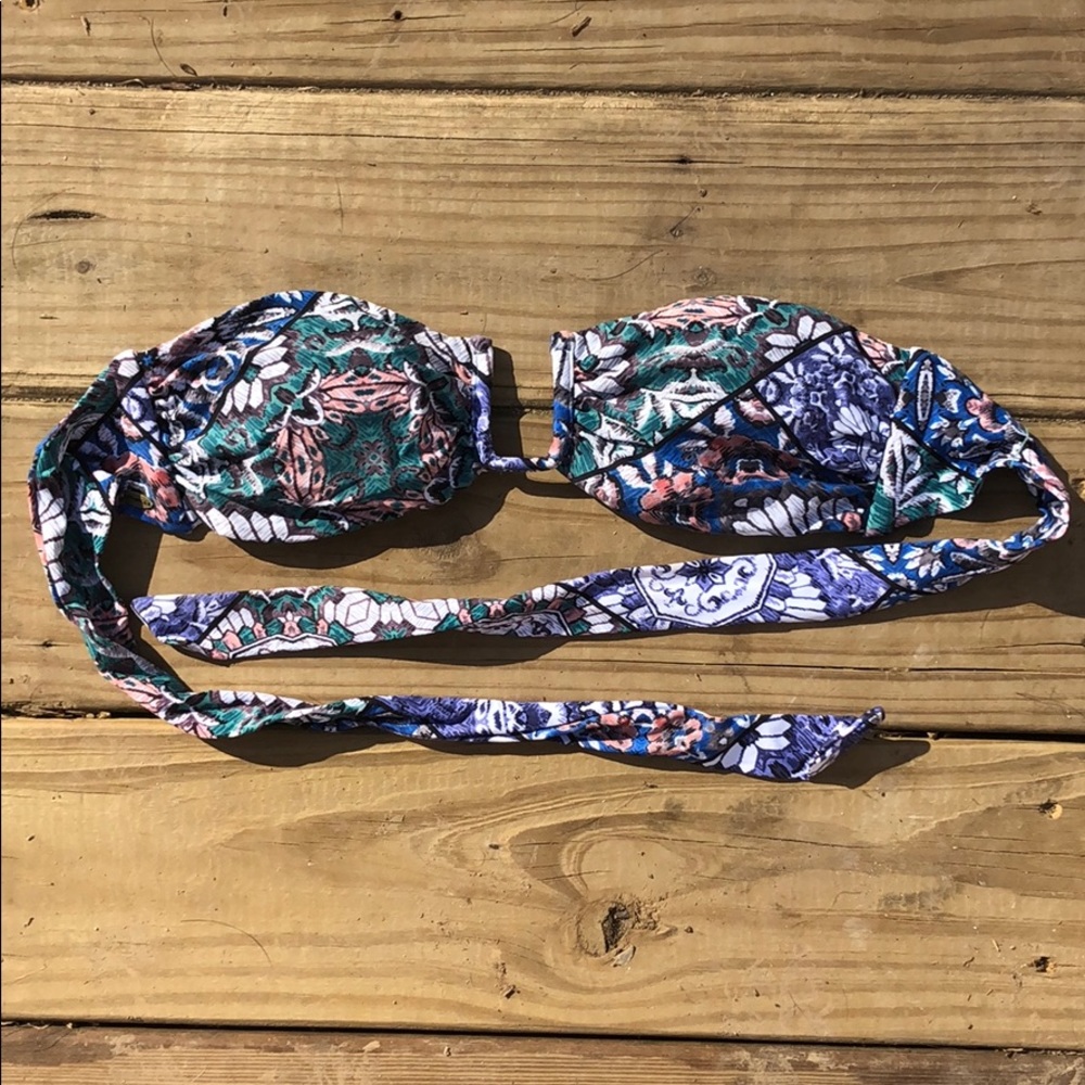 O’Neill bandeau swim top size S